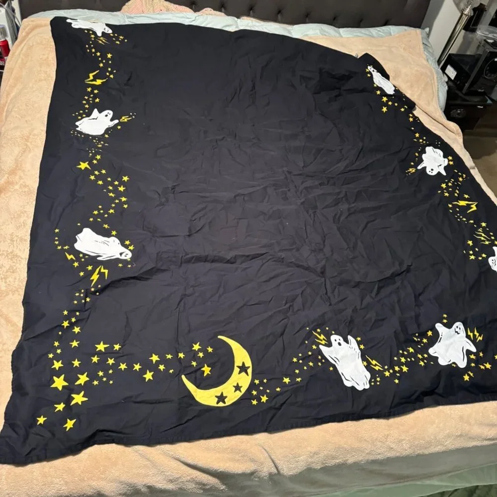 Pottery Barn Rare HTF  Kid Halloween Ghost Tablecloth  Black White Gold embroide